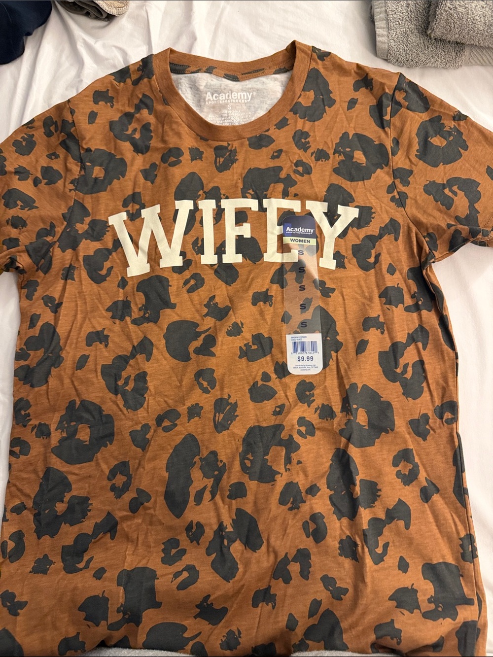 Women Wifey Graphic Tee - Brown Leopard Print